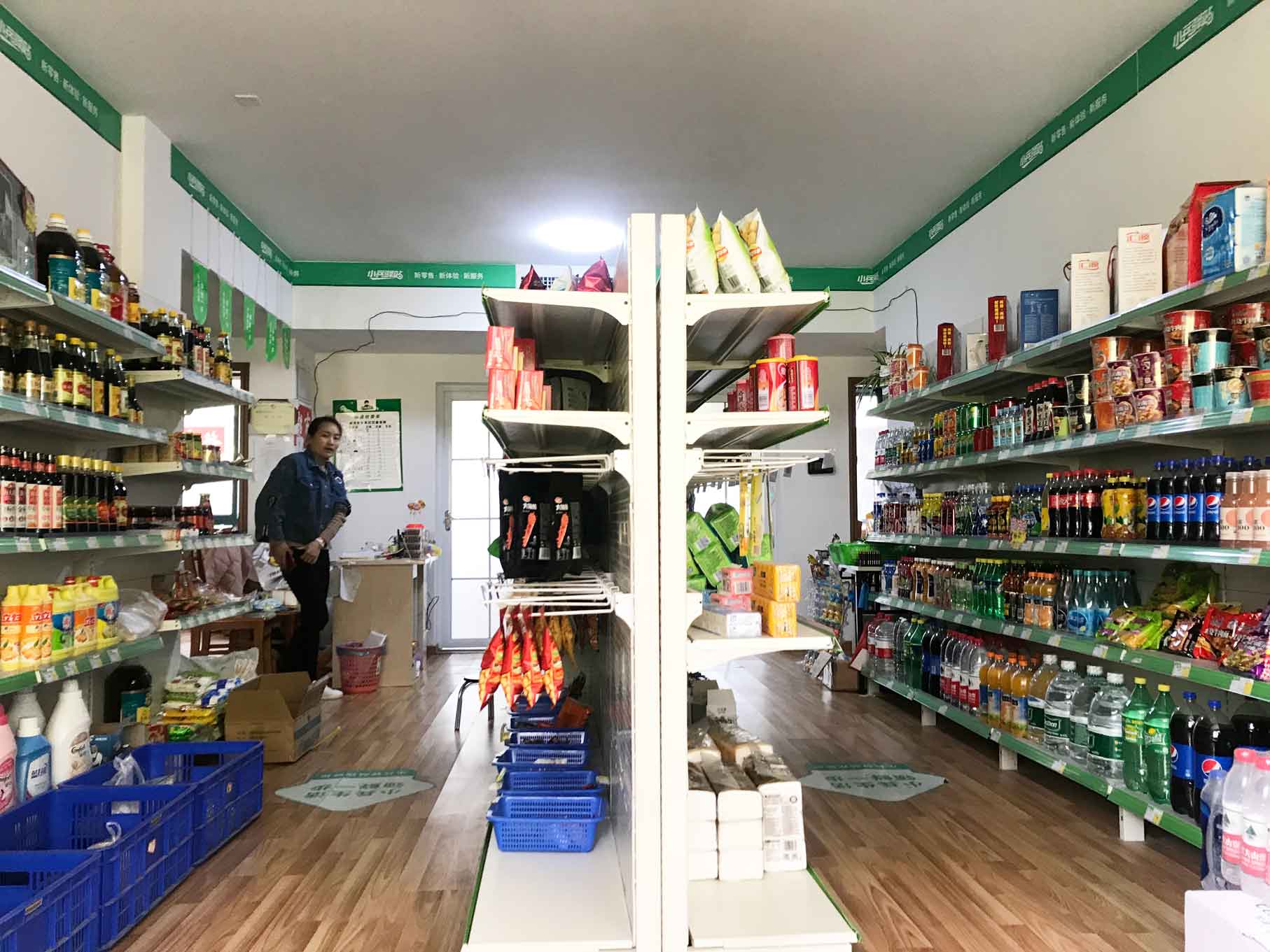 放弃当大学老师经营这样一家店，每天生意都很火爆！